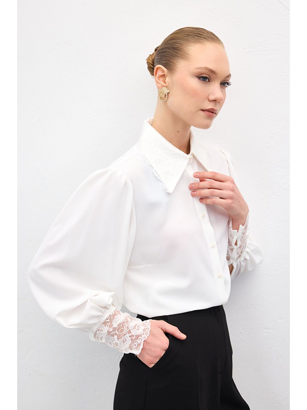 Dantel Manşetli Gömlek - Ekru-3