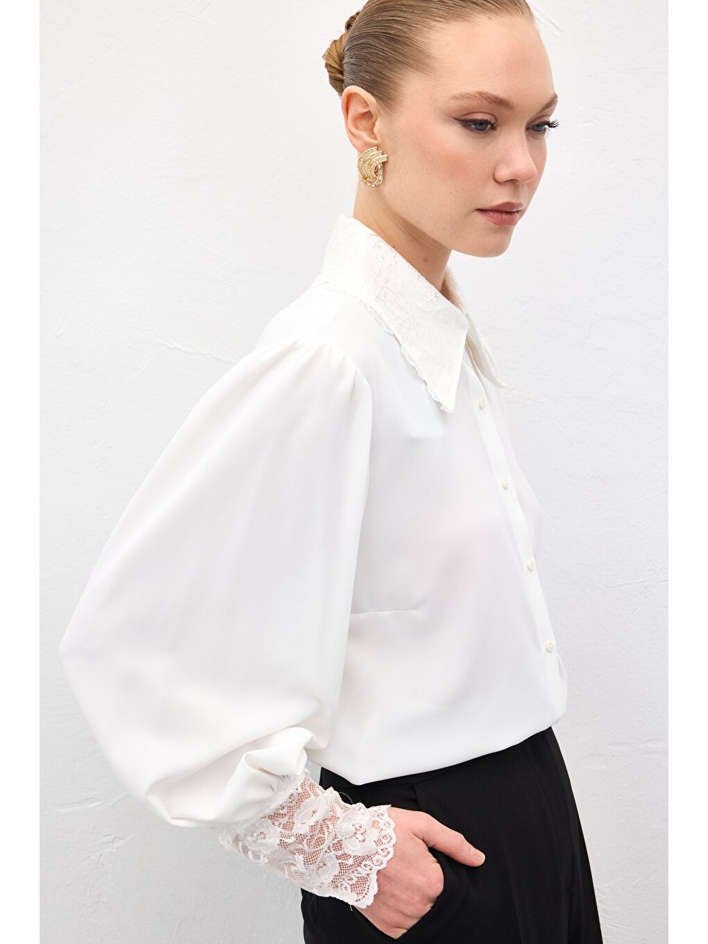 Dantel Manşetli Gömlek - Ekru-5