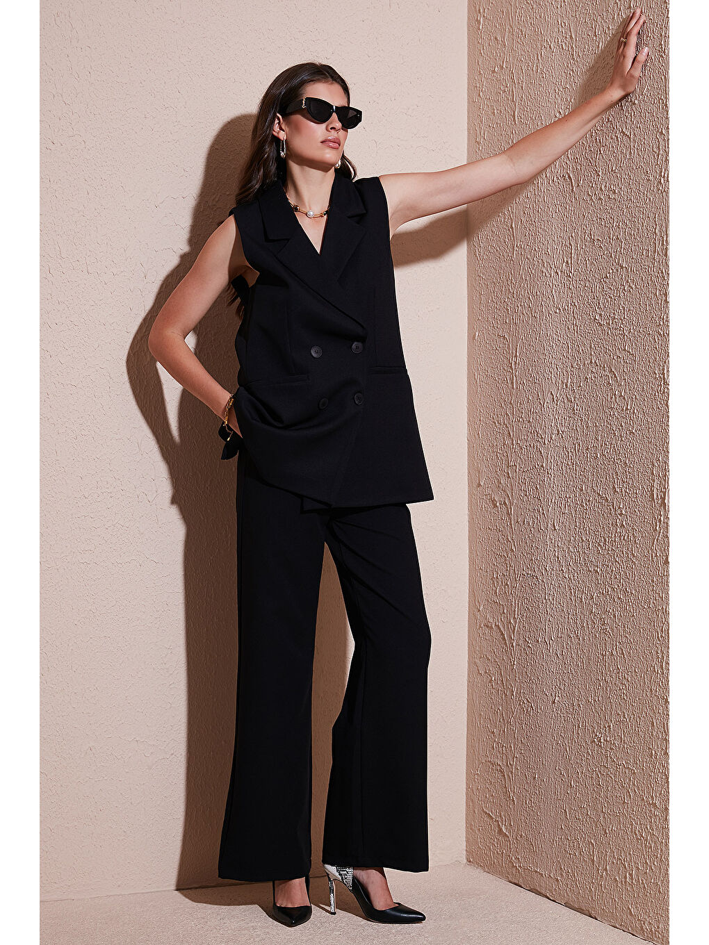 Siyah Oversize Fit Mono Yaka Kolsuz Düğmeli Kadın Ceket Yelek 6521177-1