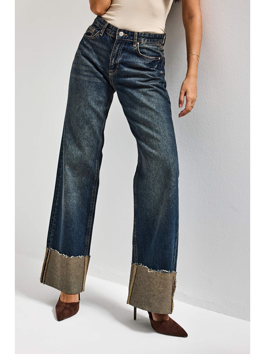 Mavi Kadın T.Kot Rengi 2s6-8 Straight Fit Yüksek Bel Paça Detaylı Denim Jean