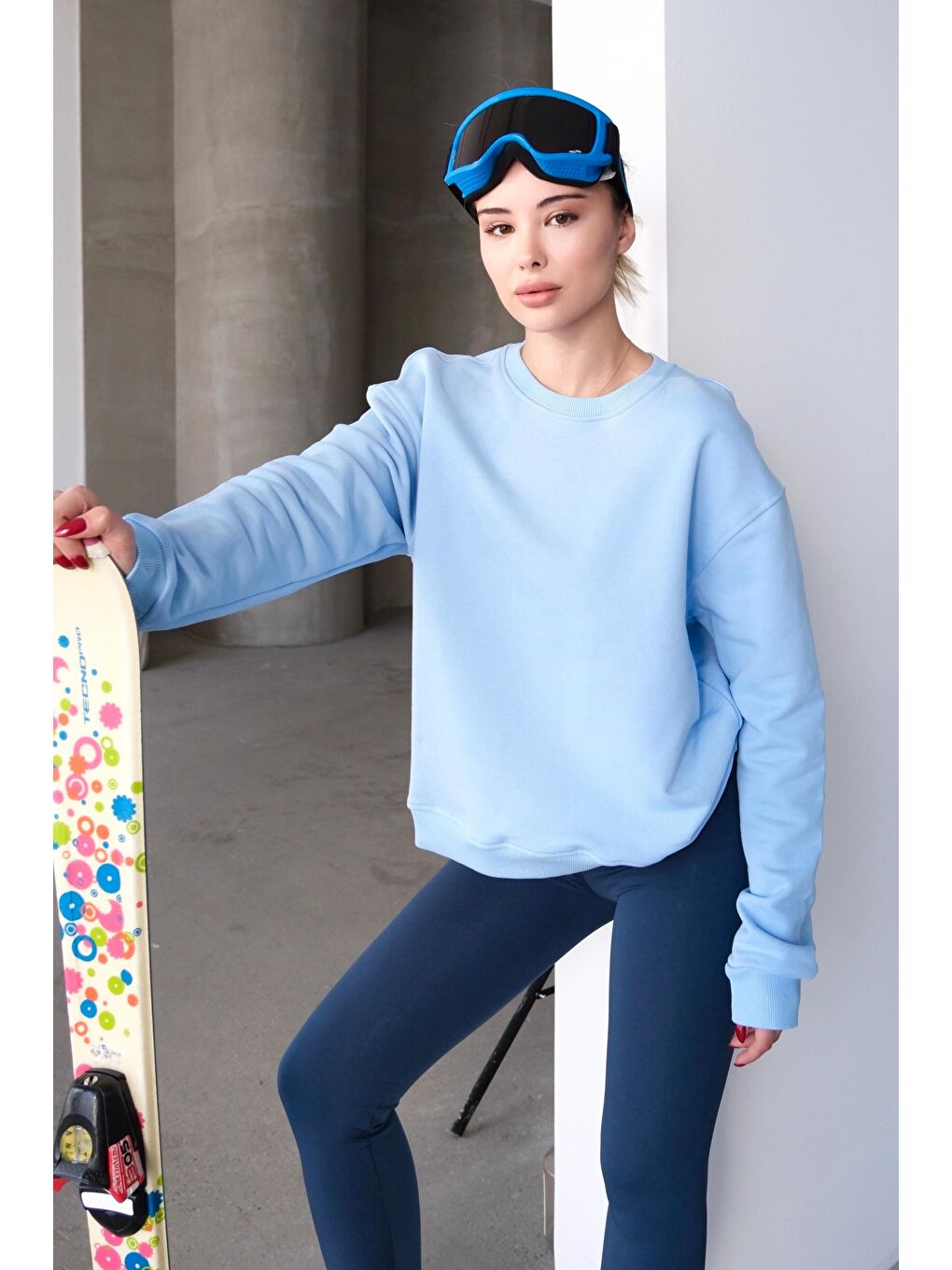 Bisiklet Yaka Basic Kalıp Kadın Sweatshirt Eşofman Üstü Aura Mavi-1