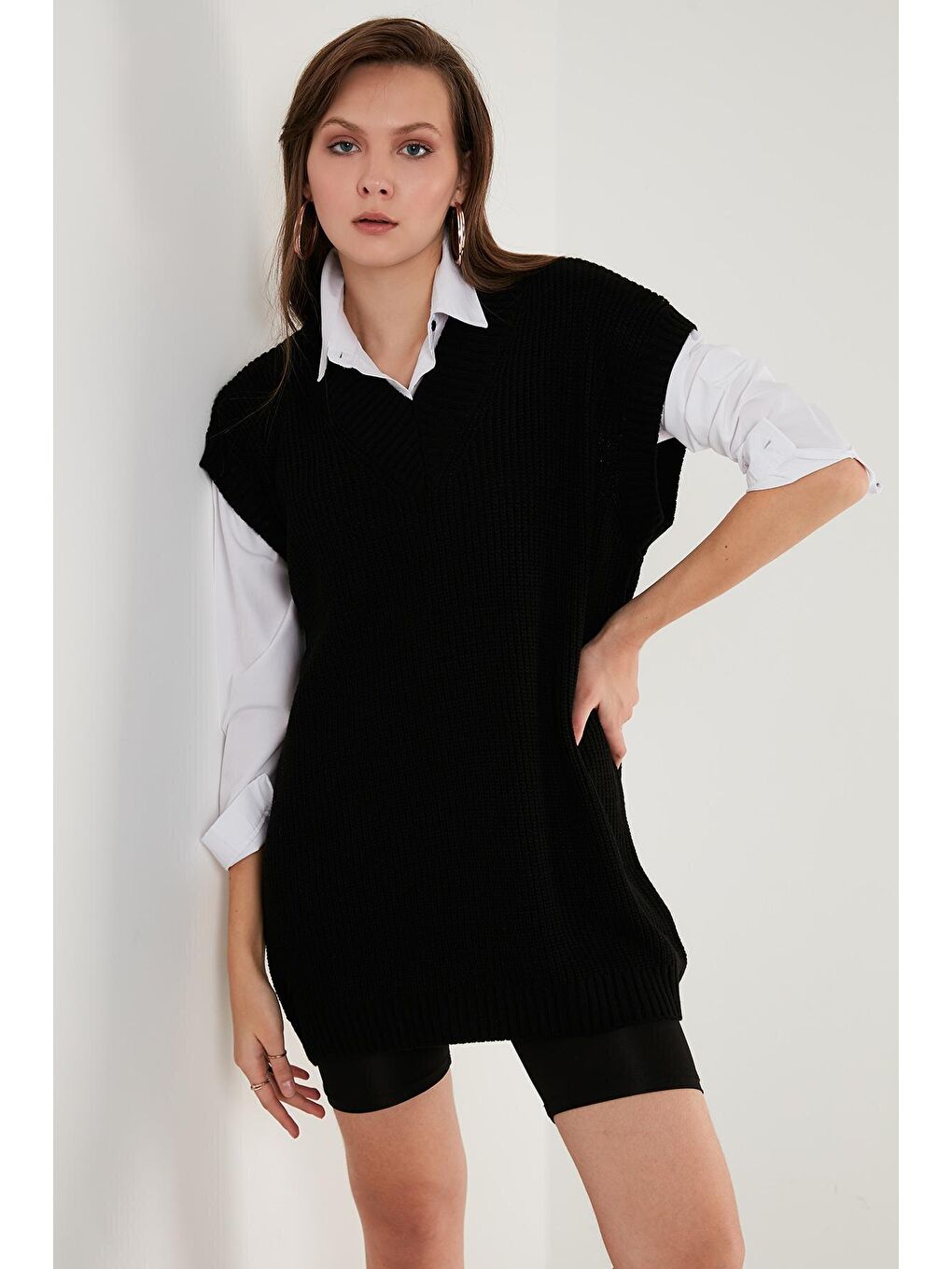 Siyah V Yaka Uzun Örme Süveter 4615062-1