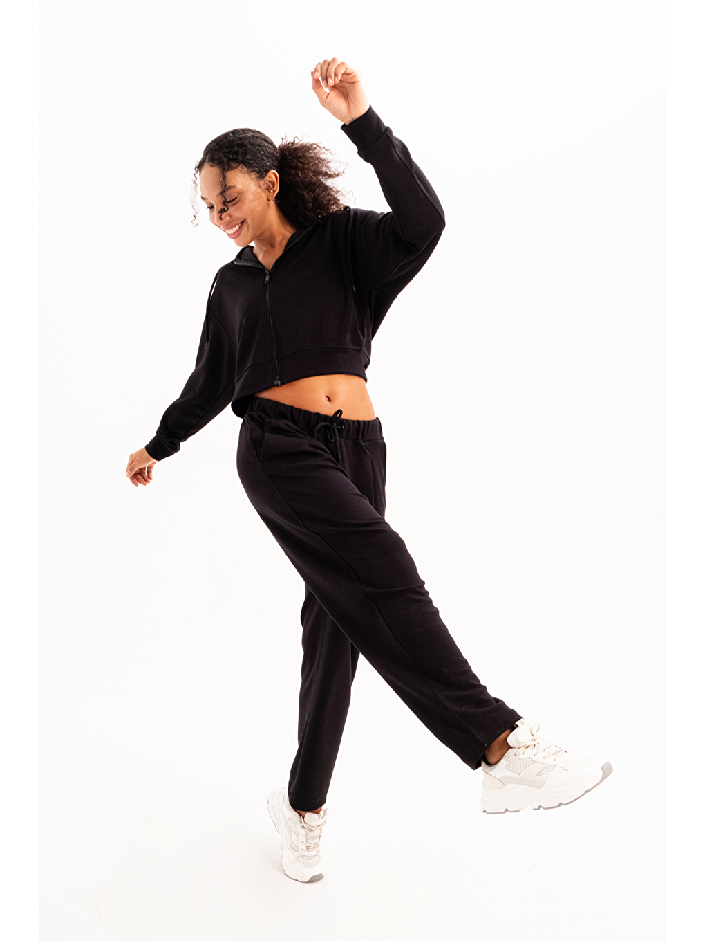 Crop Kapüşonlu Fermuarlı Kadın Sweatshirt Atria Siyah-4