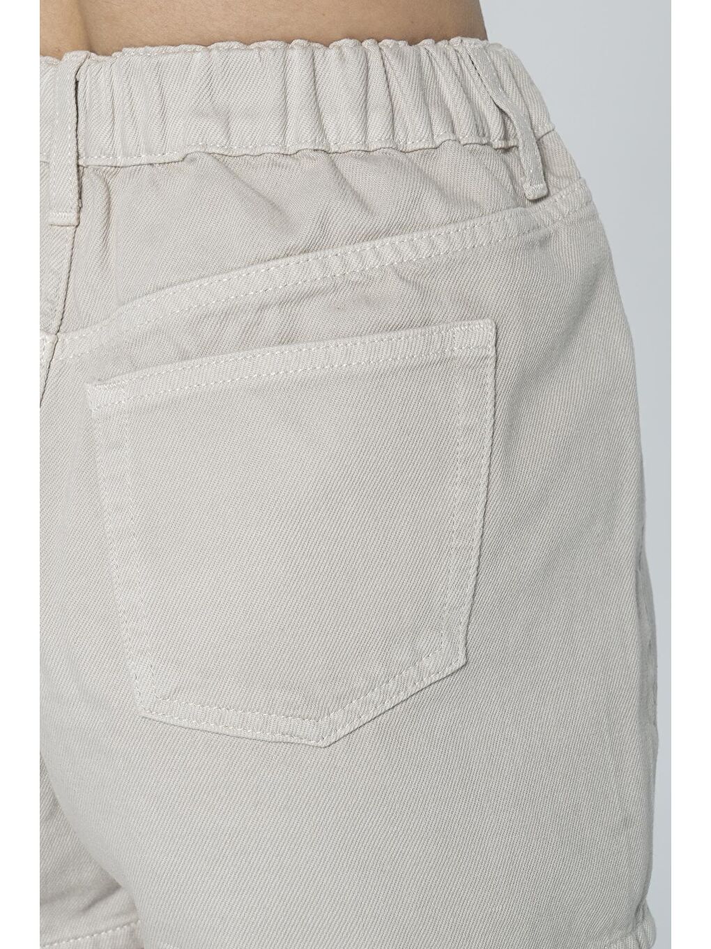 Bej Taş Rengi Beli Lastikli Kısa Şort C 4534-005-4