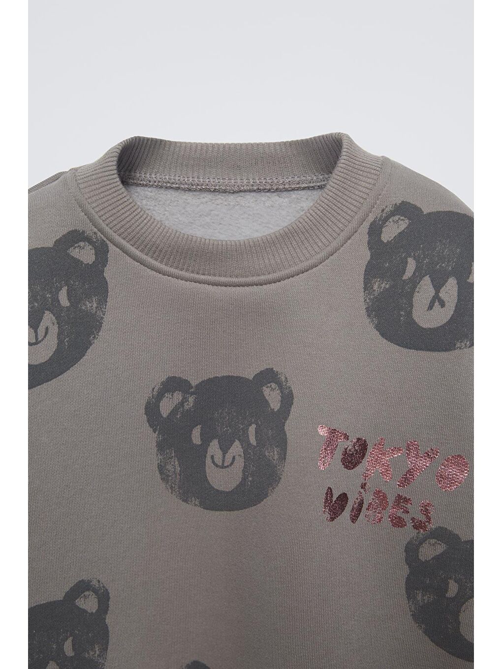 Kız Çocuk Pamuklu Gri Ayıcık Desenli Sweatshirt Tayt Takım - Tokyo Yazı Detaylı-2