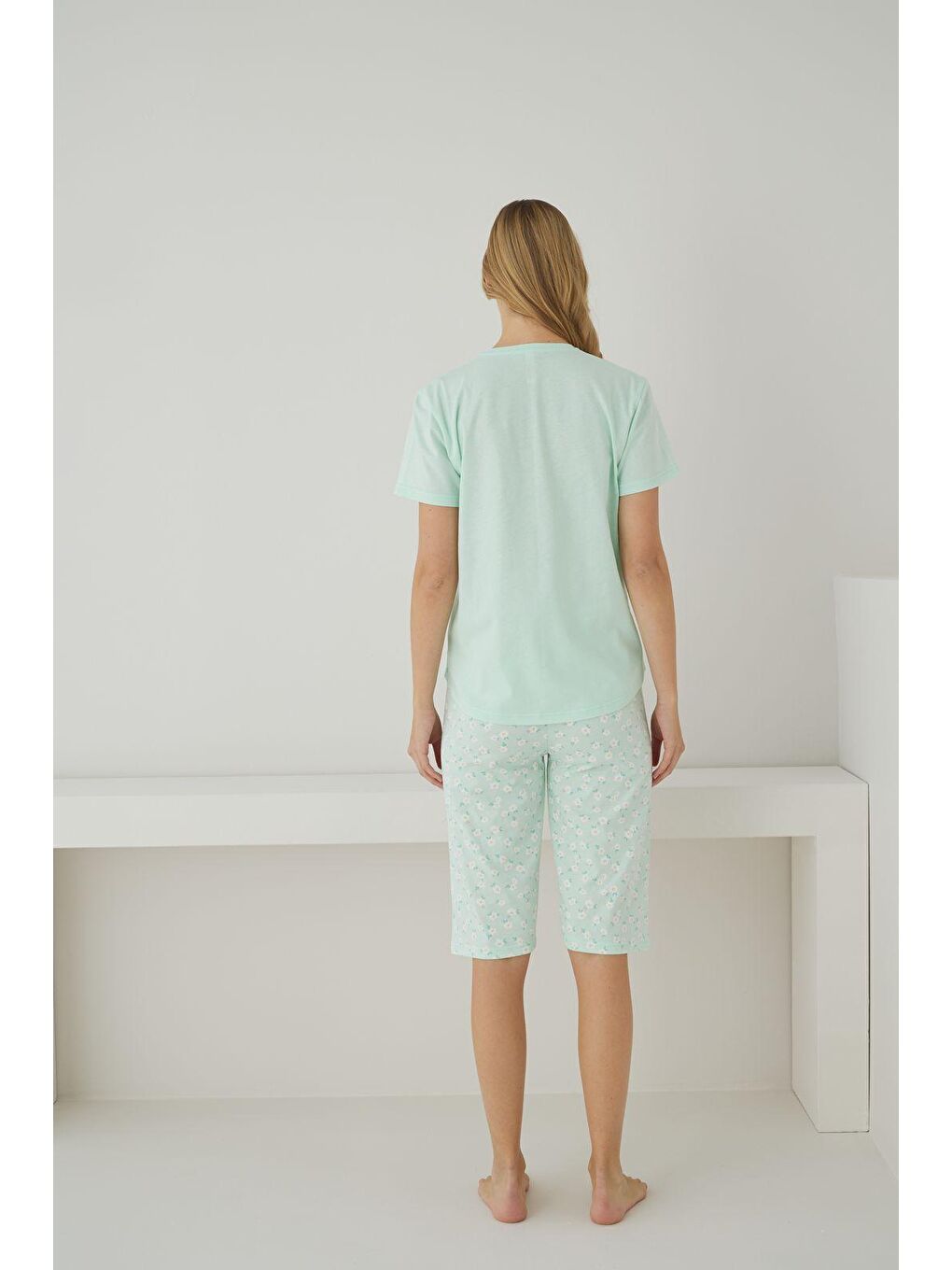 Yeşil Kadın %100 Organik Pamuk Mint Çiçek Desenli Kısa Kollu Kapri Doğal Pijama Takımı-1