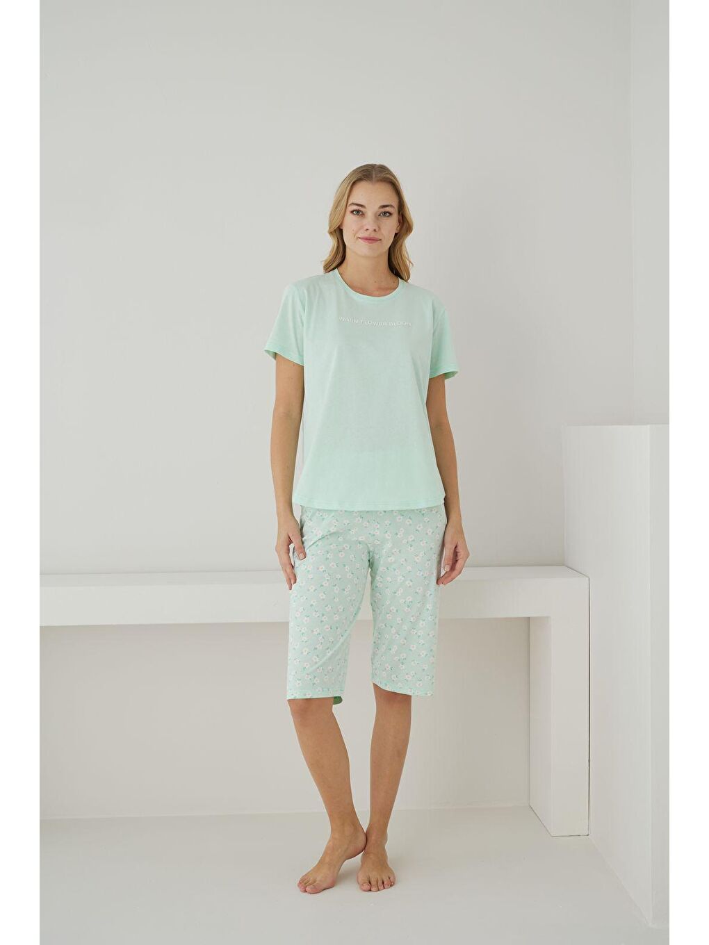 Yeşil Kadın %100 Organik Pamuk Mint Çiçek Desenli Kısa Kollu Kapri Doğal Pijama Takımı-2