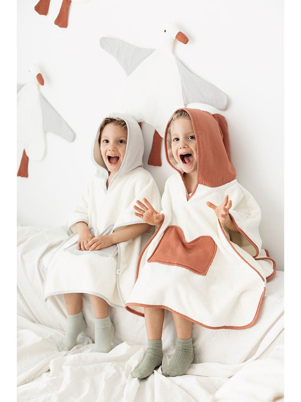 Joy of Colors Organik Pamuk Müslin Detaylı Çocuk Panço Gri-4