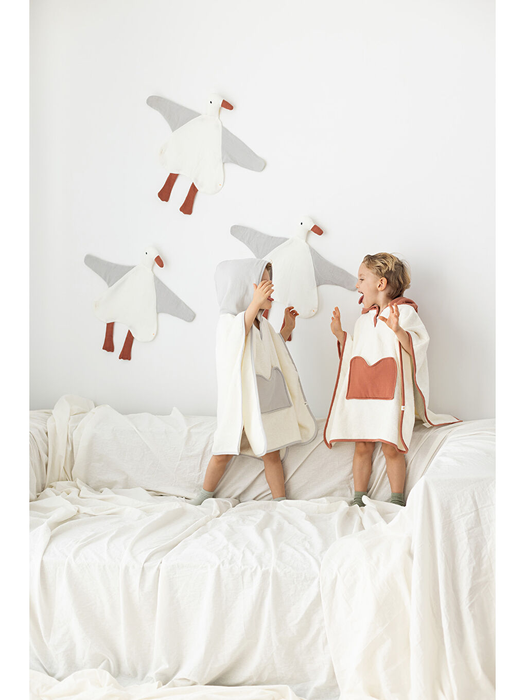 Kahverengi Joy of Colors Organik Pamuk Müslin Detaylı Çocuk Panço Kiremit-1