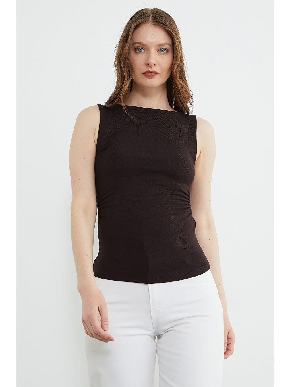 Kahverengi Yanları Drapeli Kayık Yaka Bluz-3