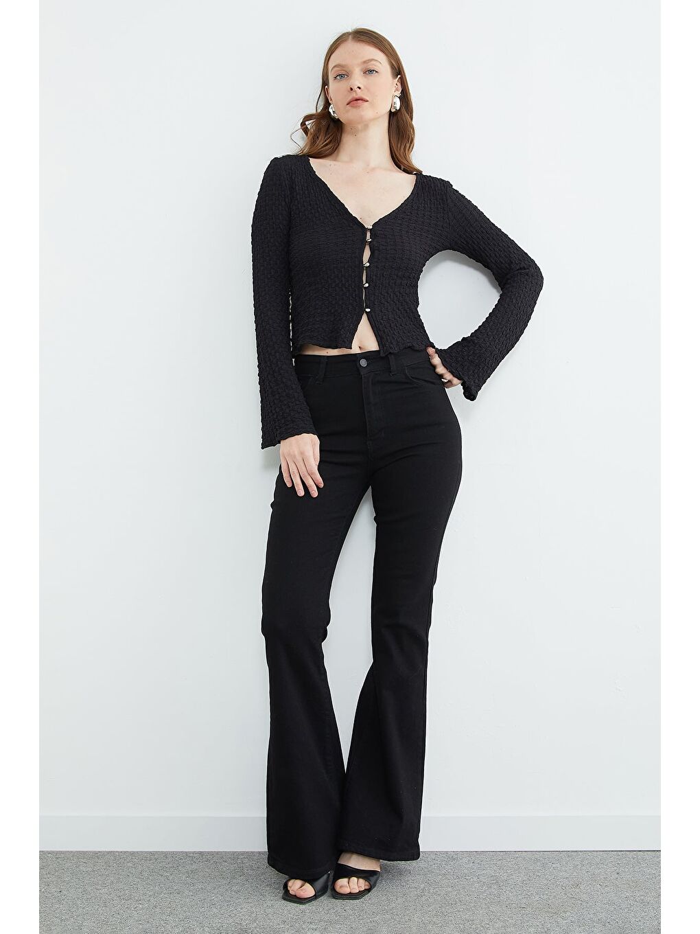 Siyah İspanyol Kol Bürümcük Kumaş Hırka-2