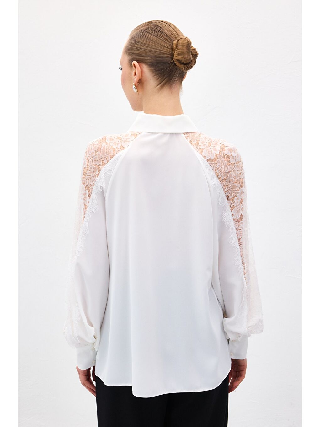 Kolları Dantel Detaylı Gömlek - Ekru-7