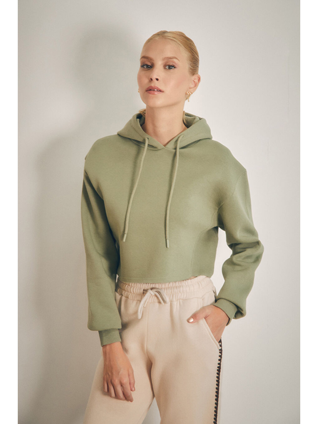 Fullamoda Haki Basic Kapüşonlu Crop Sweatshirt