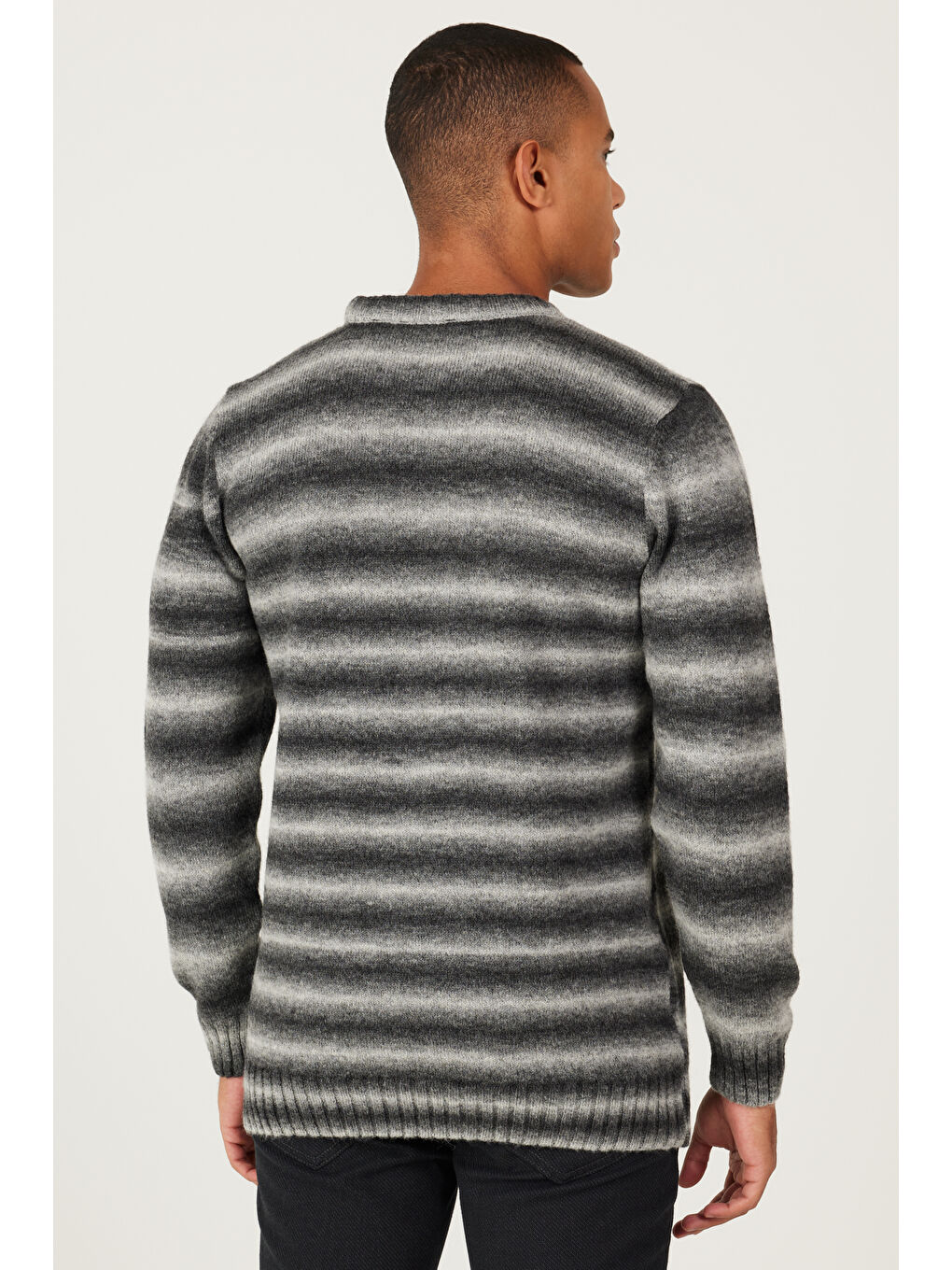 Erkek Antrasit-Gri Standart Fit Normal Kesim Bisiklet Yaka Triko Kazak-4