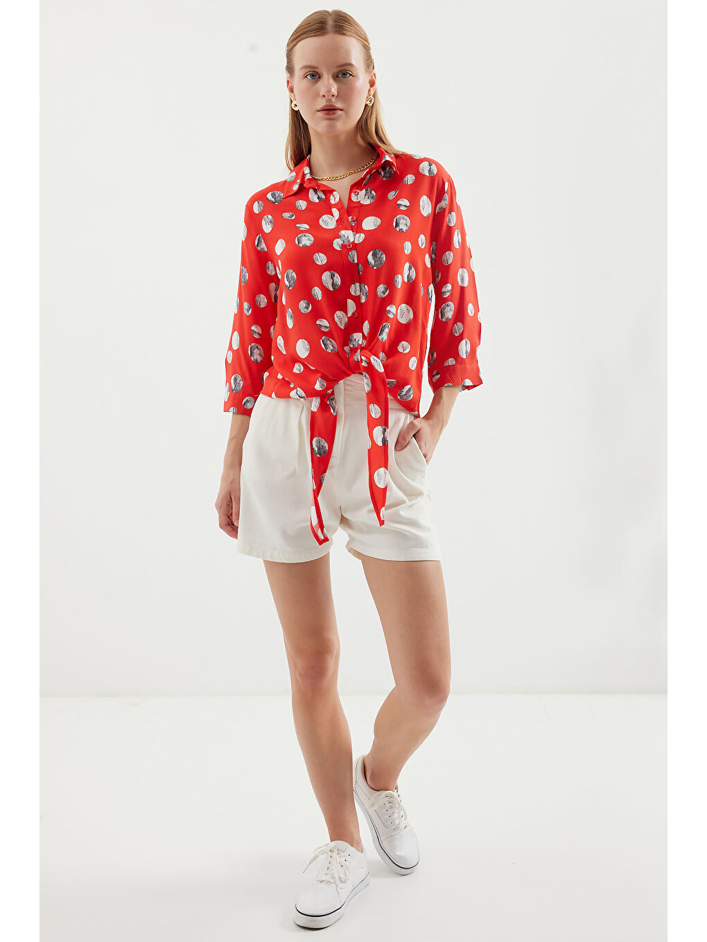 20243 Önü Bağlamalı Desenli Gömlek - Kırmızı-1