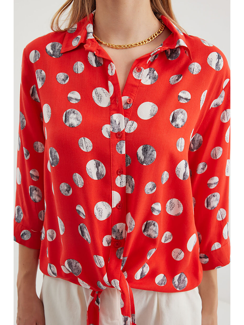 20243 Önü Bağlamalı Desenli Gömlek - Kırmızı-3