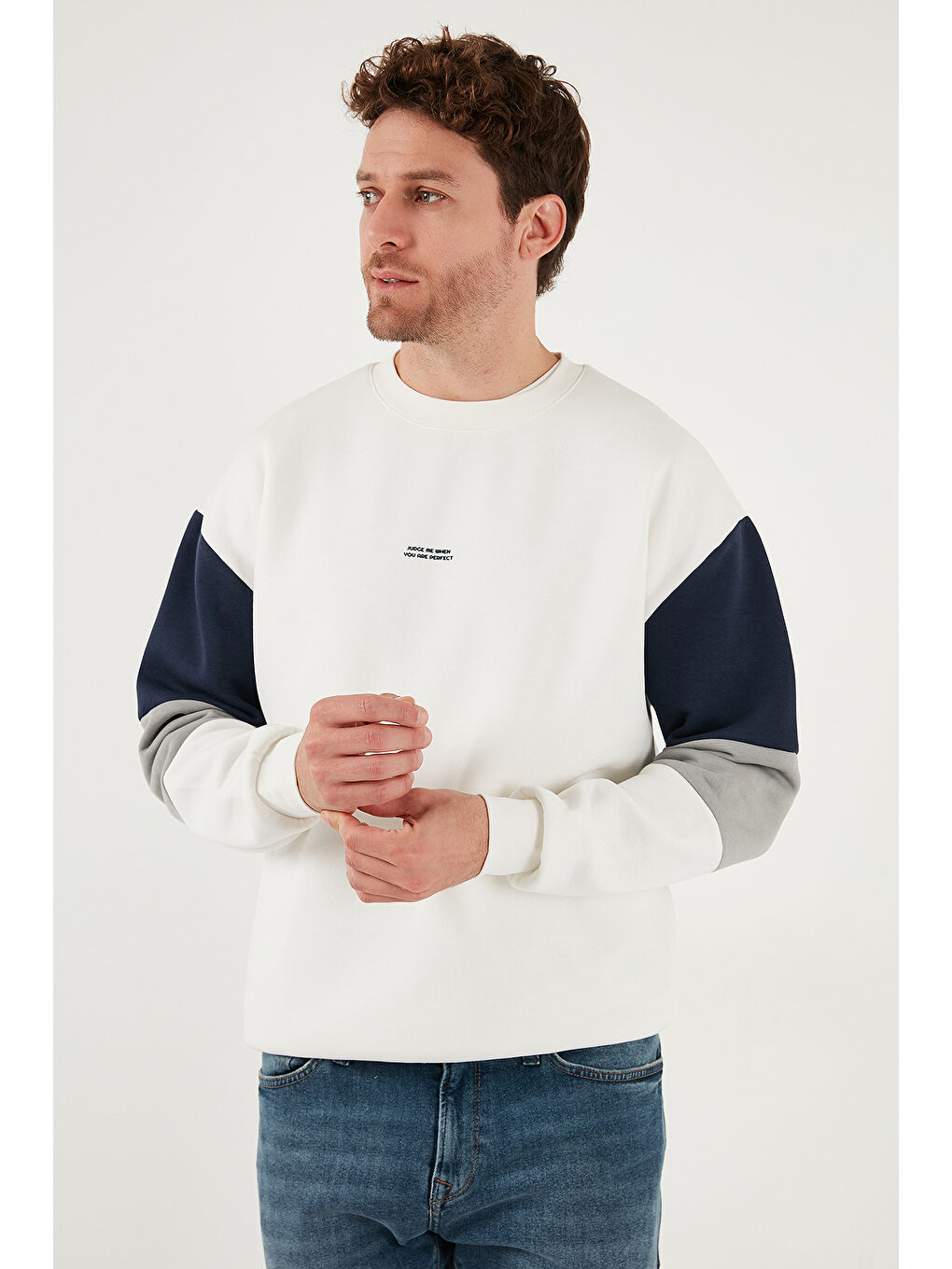 Ekru Pamuklu Relaxed Fit Bisiklet Yaka Şardonlu Renk Bloklu Sweat 5905298T-4