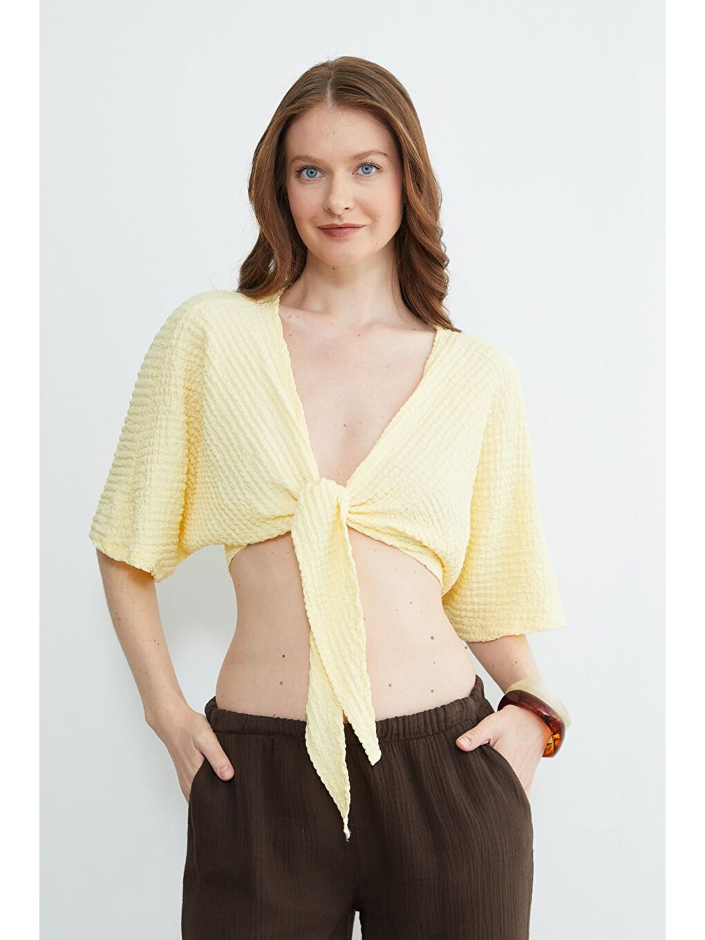 Sarı Önü Bağlamalı Bürümcük Kumaş Crop Bluz-2