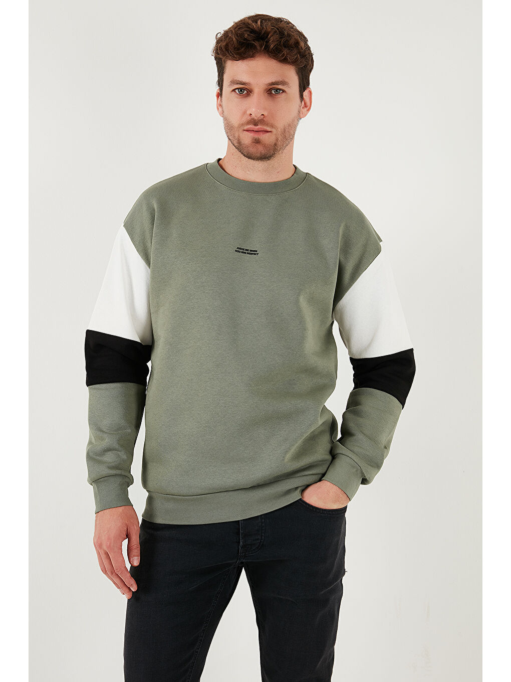 Haki Pamuklu Relaxed Fit Bisiklet Yaka Şardonlu Renk Bloklu Sweat 5905298T