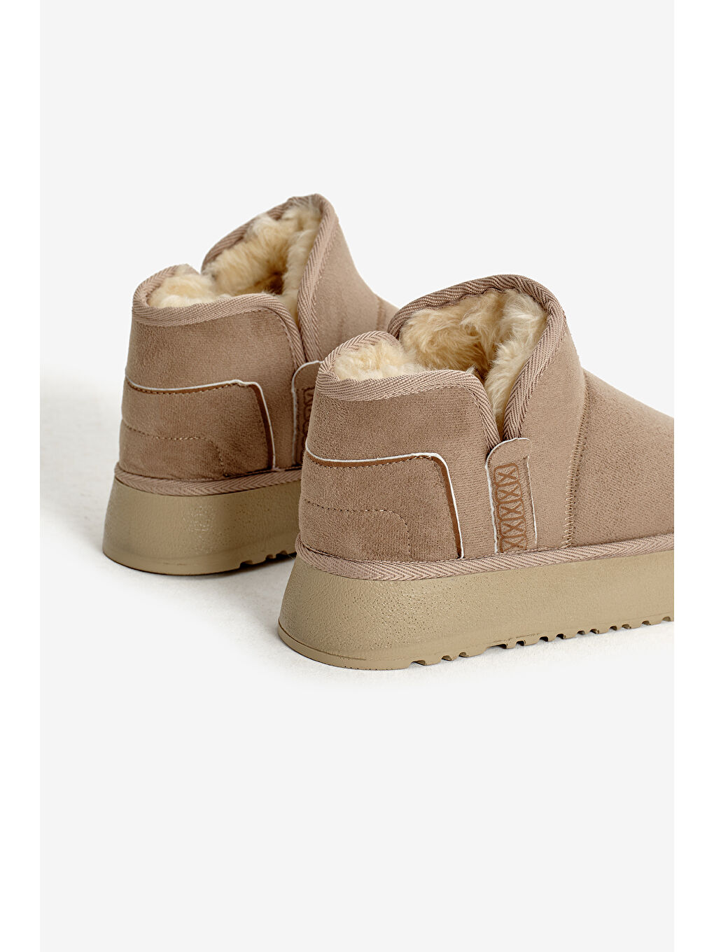 Bej Kadın Vizon Kalın Poli Taban Süet Görünümlü İçi Kürklü Günlük Kısa Bot-2