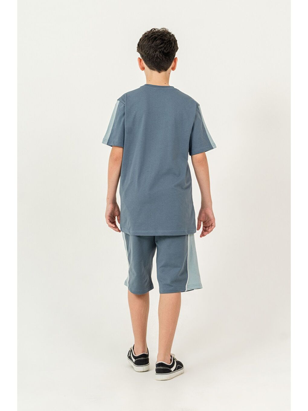 Gri Üst Ön Cep Baskılı Kollar Garnili Alt Yanlar Garnili Erkek Çocuk Şort - Tişört Takımı-4