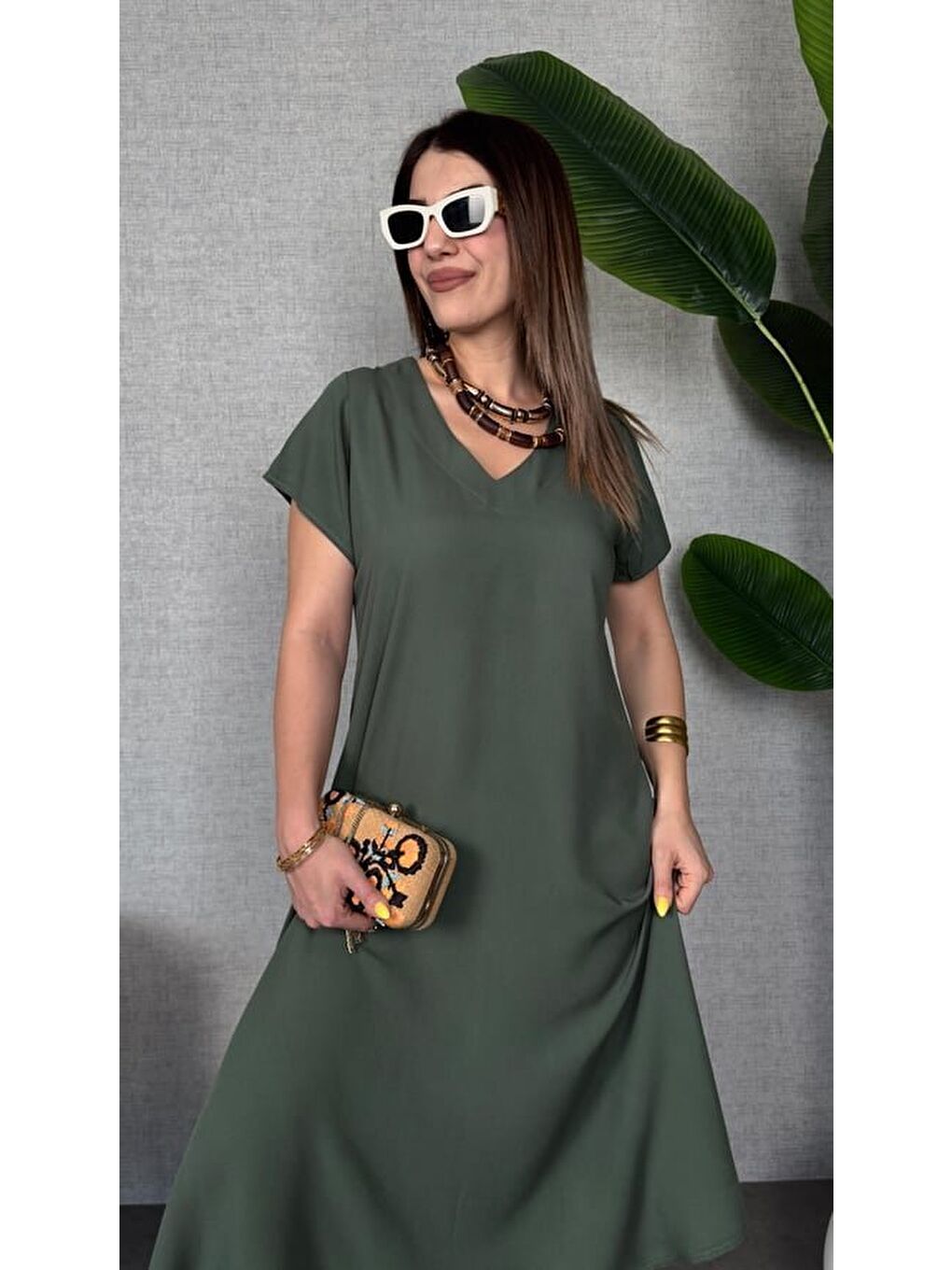 Haki Kadın Kısa Kollu V Yaka Salaş Maxi Boy Elbise-2