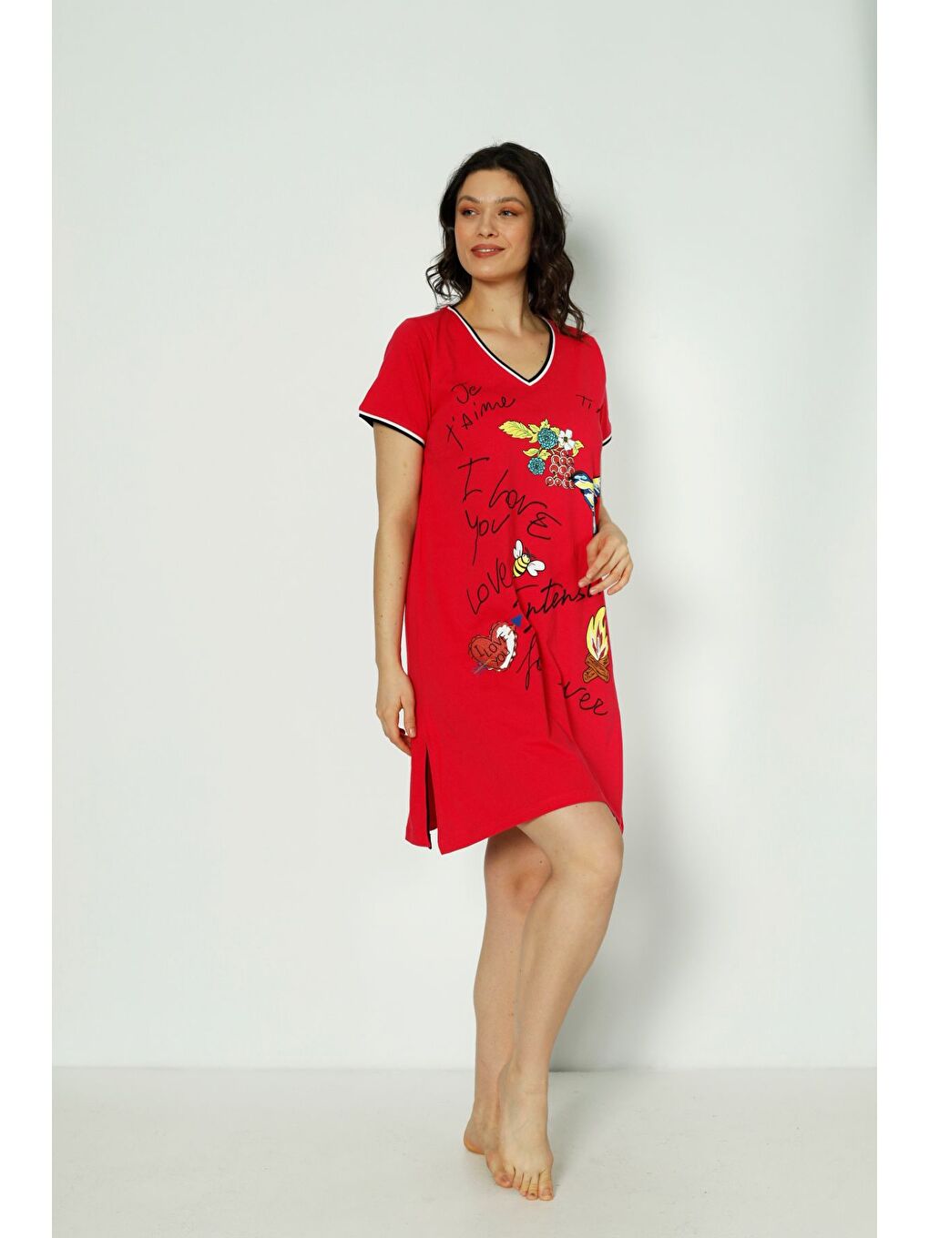 Kadın Kırmızı Baskılı Şerit Detaylı Kısa Kollu %100 Pamuk Tunik-1