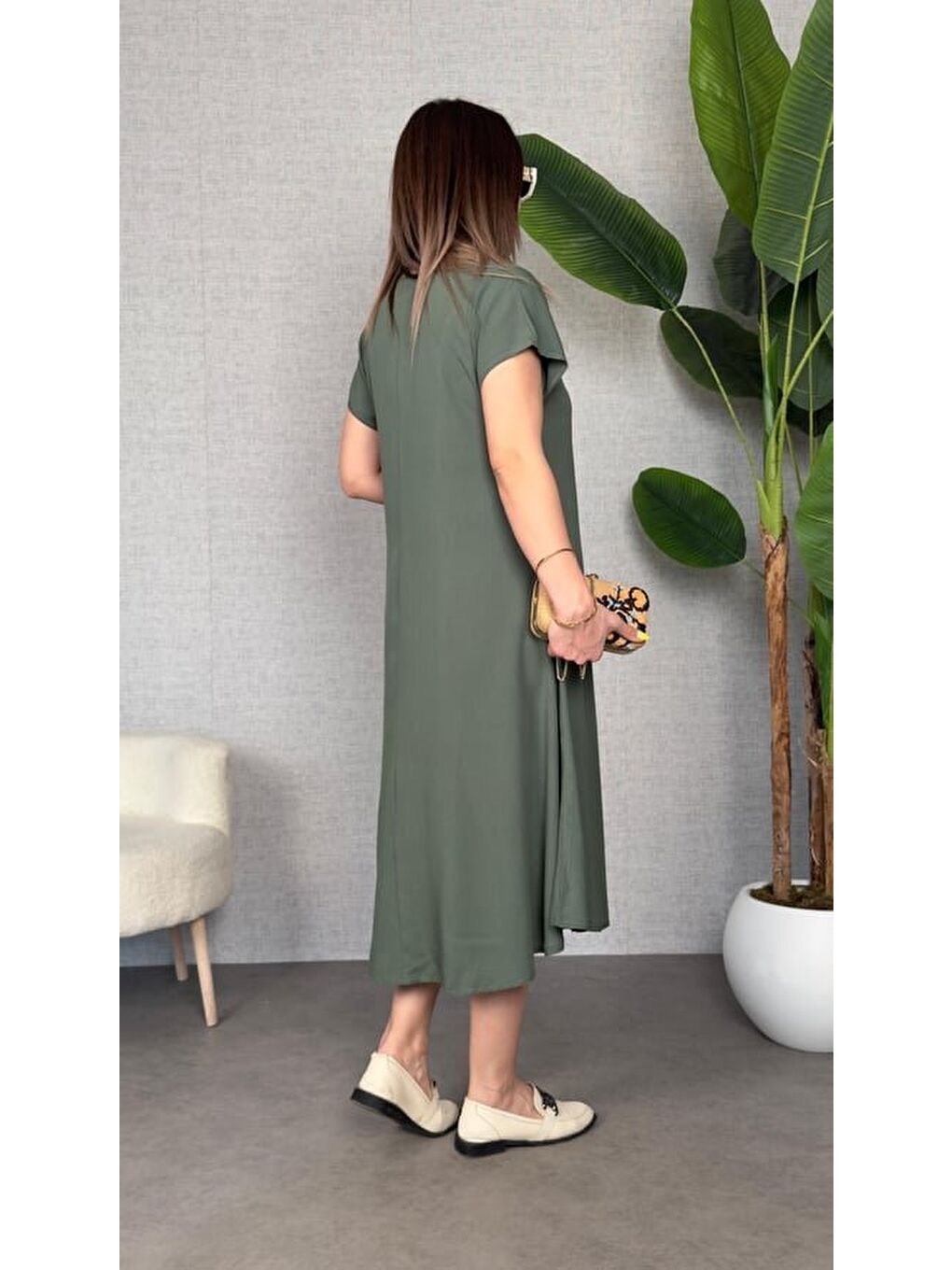 Haki Kadın Kısa Kollu V Yaka Salaş Maxi Boy Elbise-3