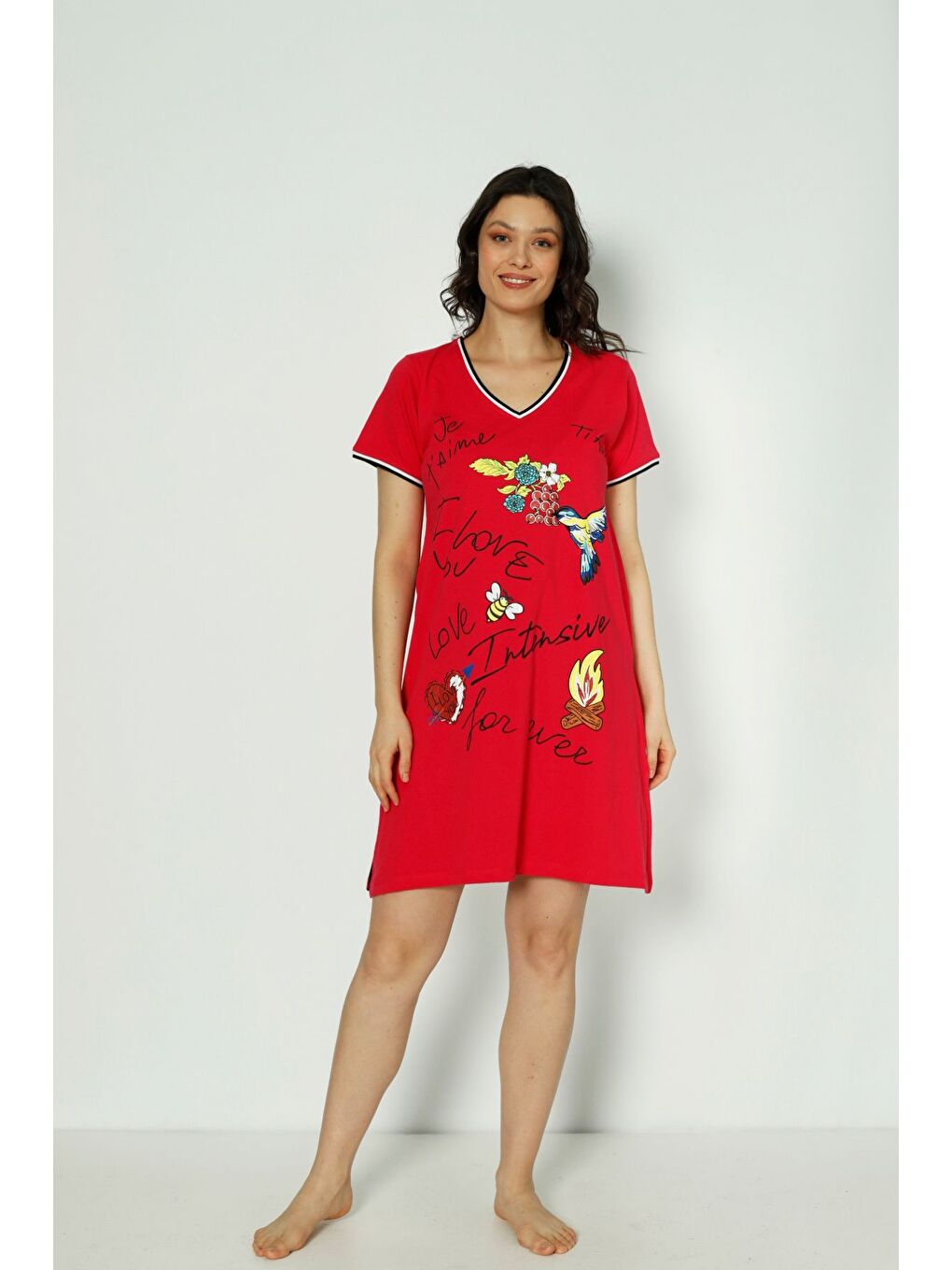 Kadın Kırmızı Baskılı Şerit Detaylı Kısa Kollu %100 Pamuk Tunik-2