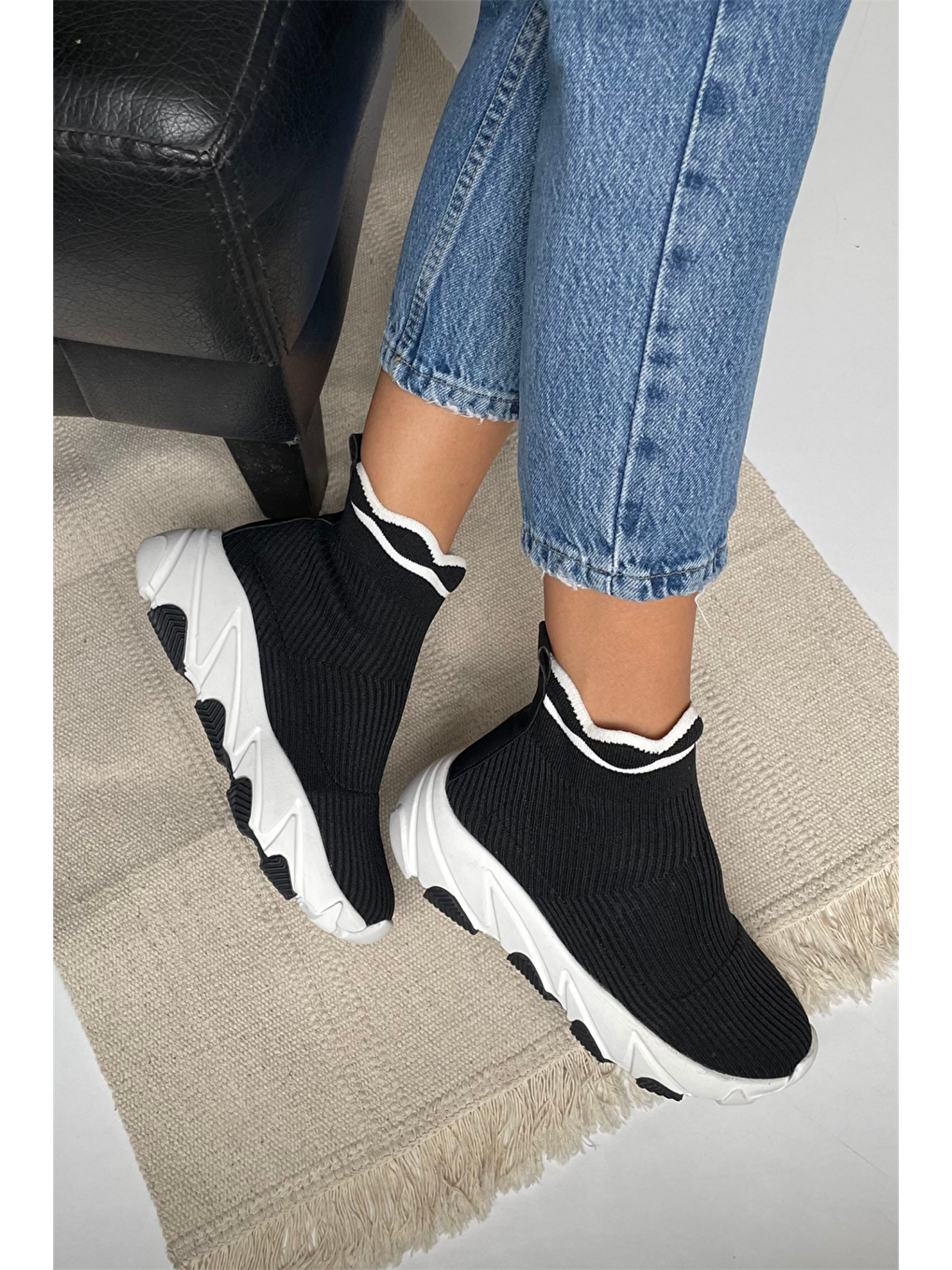 Siyah Kadın Triko Bot SİYAH BEYAZ-1