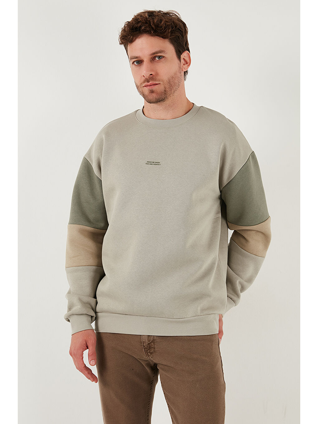 Bej Pamuklu Relaxed Fit Bisiklet Yaka Şardonlu Renk Bloklu Sweat 5905298T-2