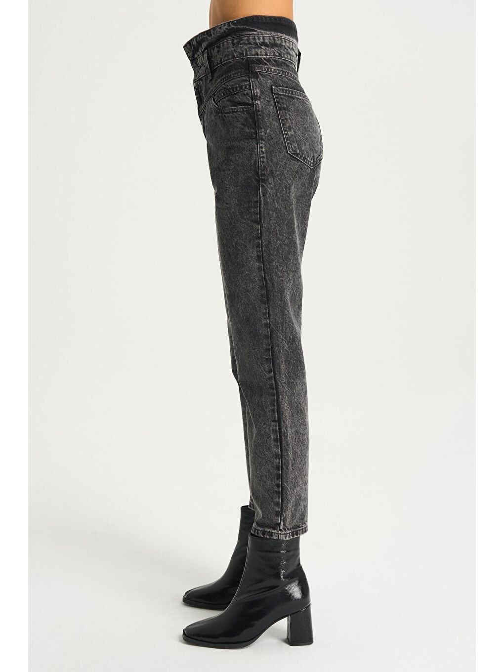 Kadın Antrasit Yüksek Bel Kemer Detaylı Mom Jean Pantolon C 4525-121-2