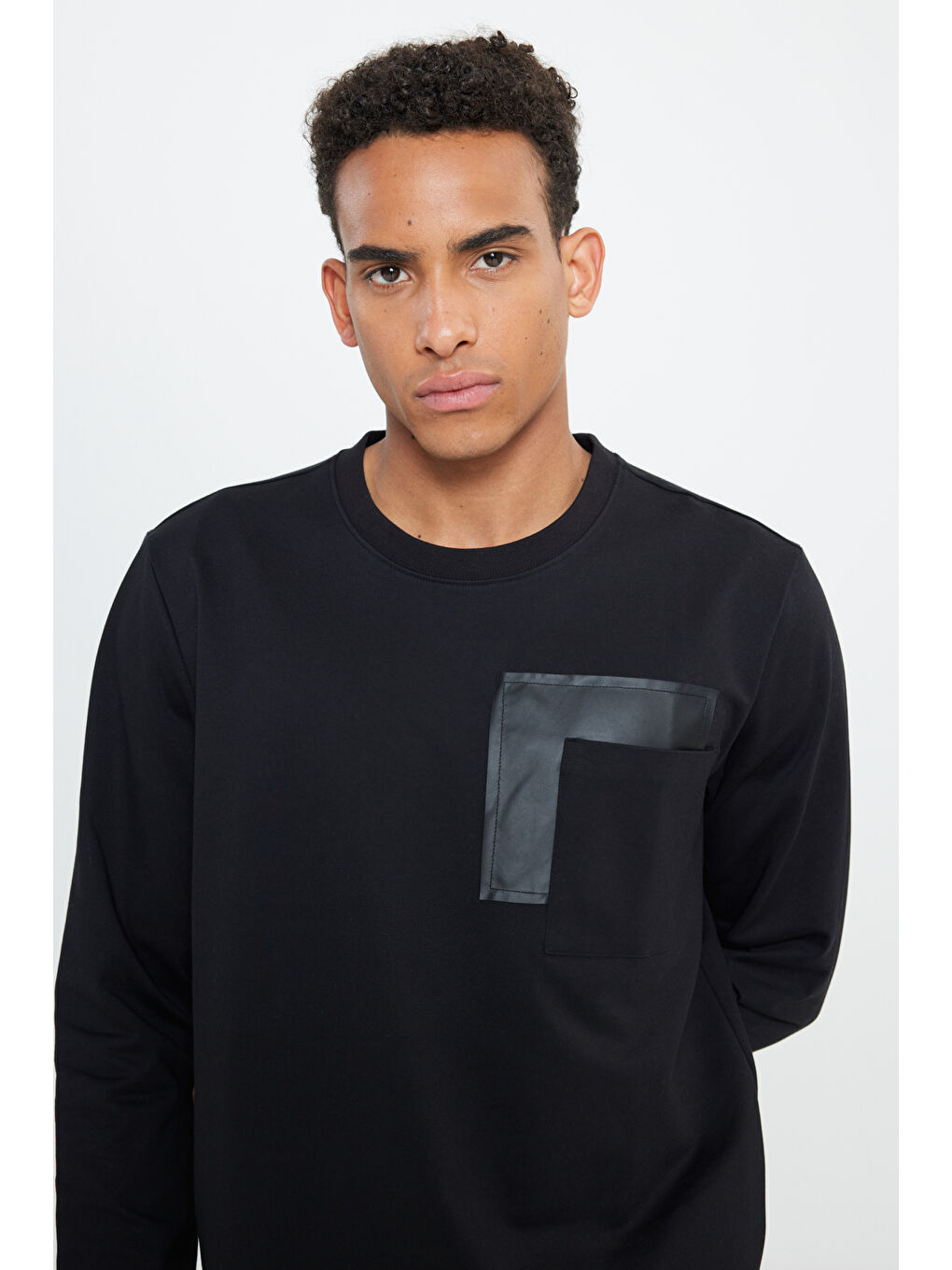 Erkek Siyah Standart Fit Normal Kesim Bisiklet Yaka Pamuklu Sweatshirt-3