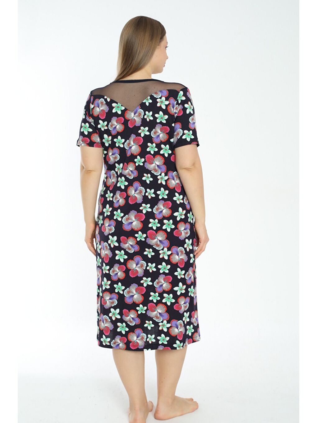 Siyah Kadın Çiçek Desenli Tül Detaylı Cepli Büyük Beden Kısa Kollu Elbise-3
