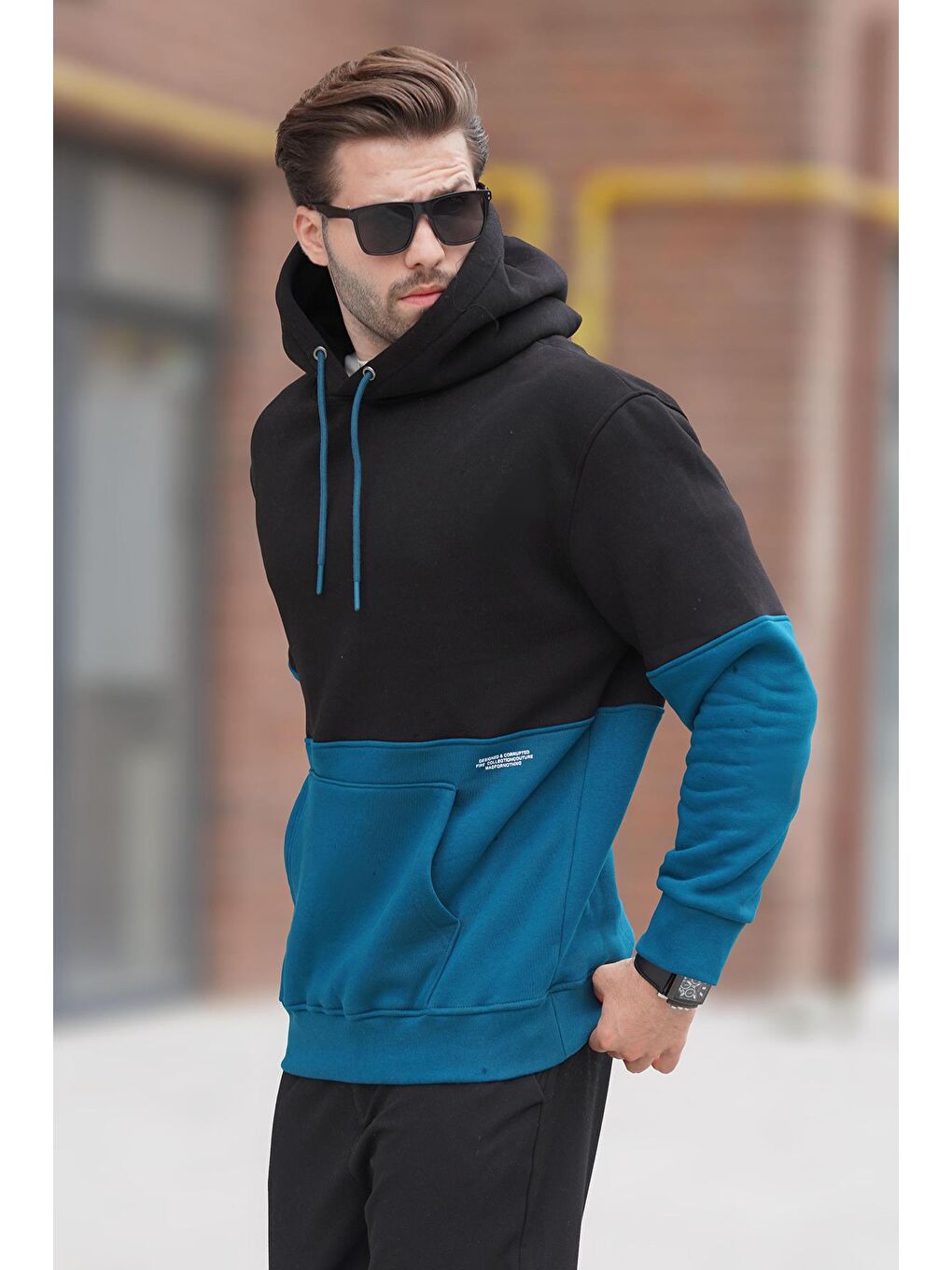 Madmext Siyah Kapüşonlu Renk Bloklu Baskı Detaylı Erkek Sweatshirt 7046 - 1