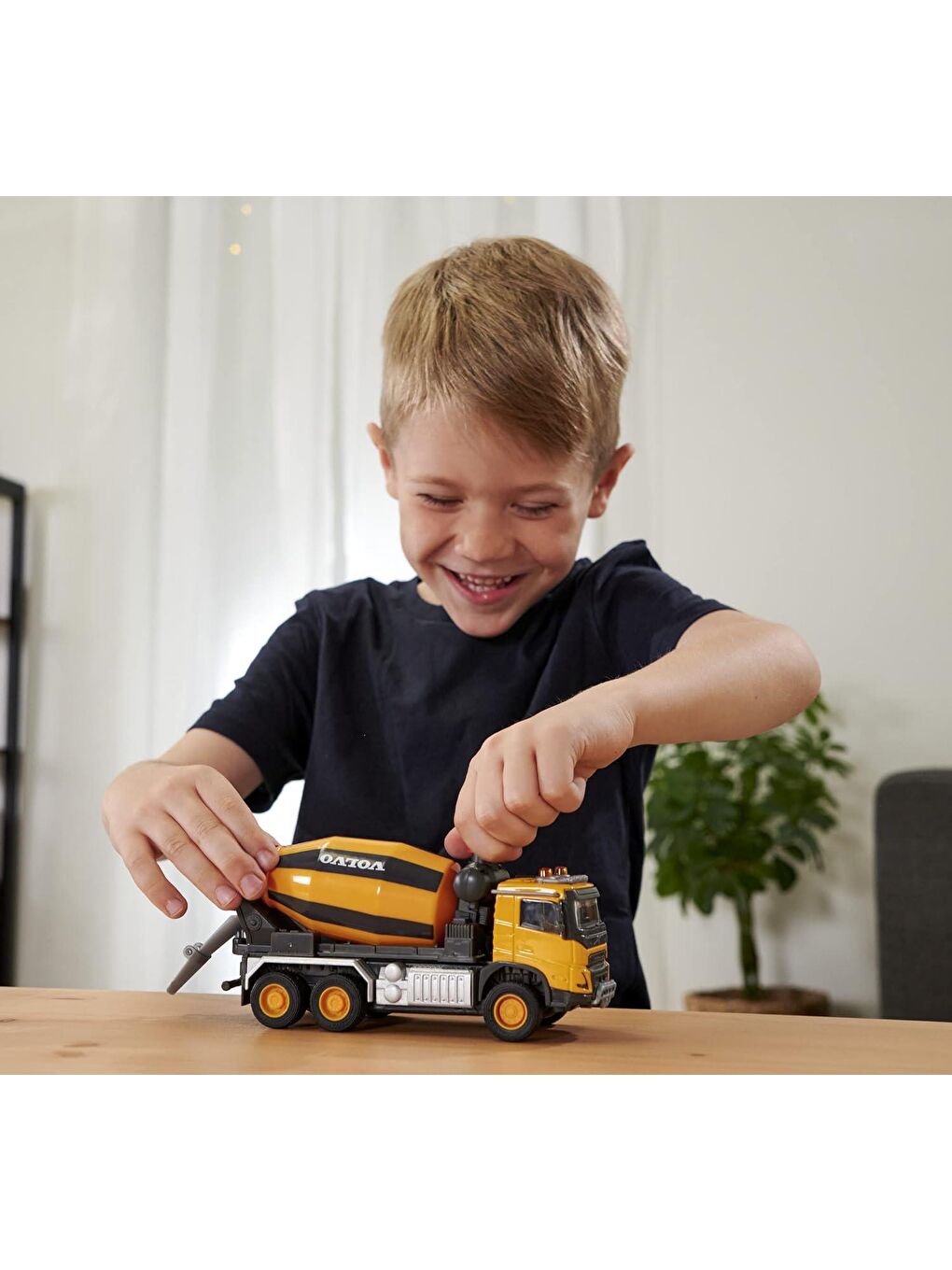 Lisanslı Volvo Beton Mikseri Şantiye Aracı Işıklı ve Sesli 213723002-2