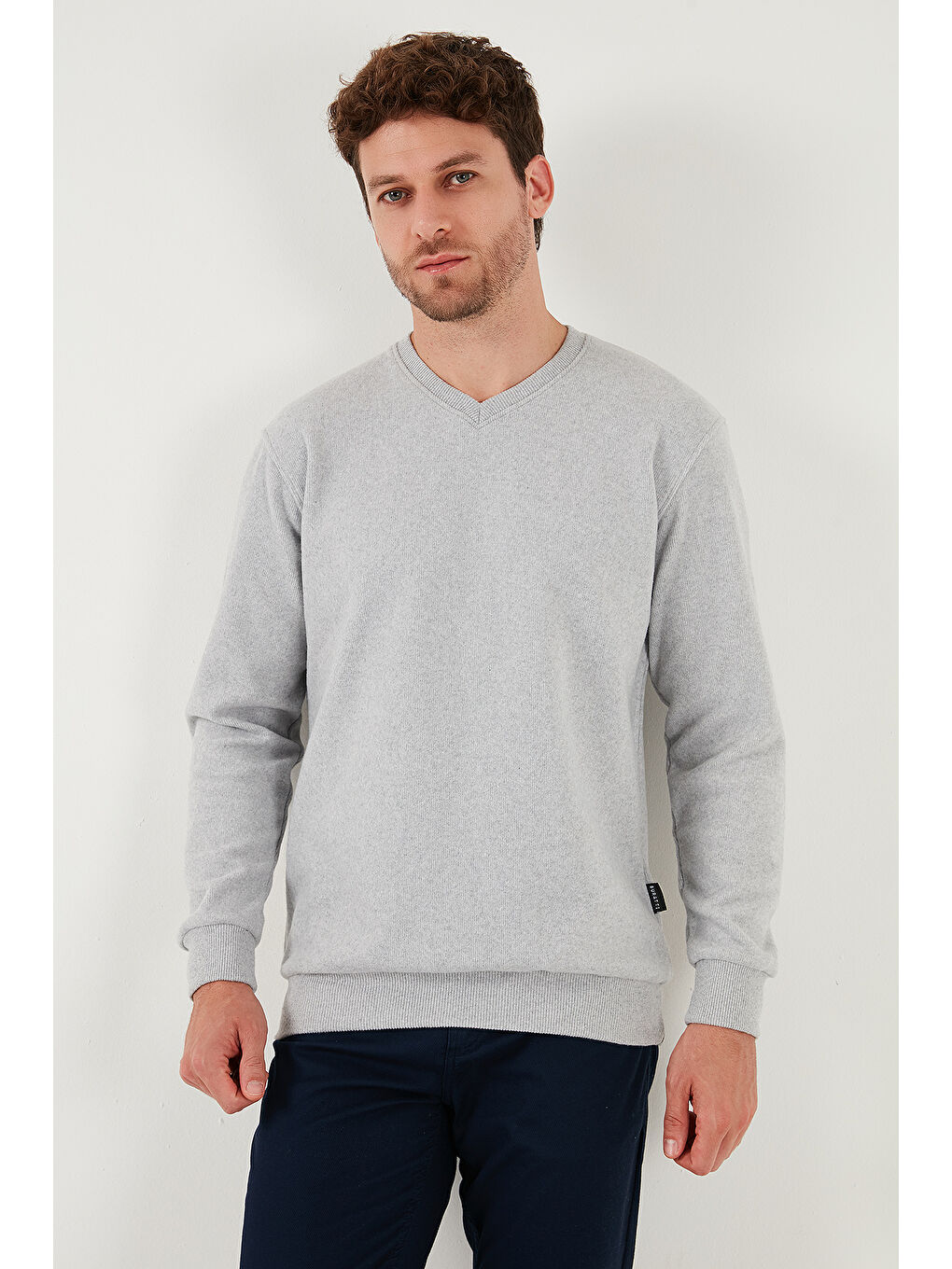 Gri Pamuklu Regular Fit V Yaka Büyük Beden Kazak 456202-3