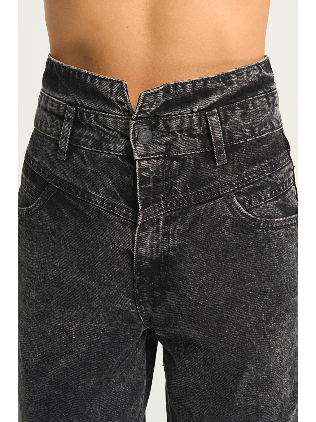 Kadın Antrasit Yüksek Bel Kemer Detaylı Mom Jean Pantolon C 4525-121-5
