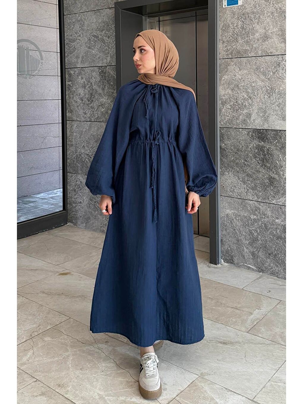 Balon Kol Bağlamalı Tesettür Elbise Lacivert