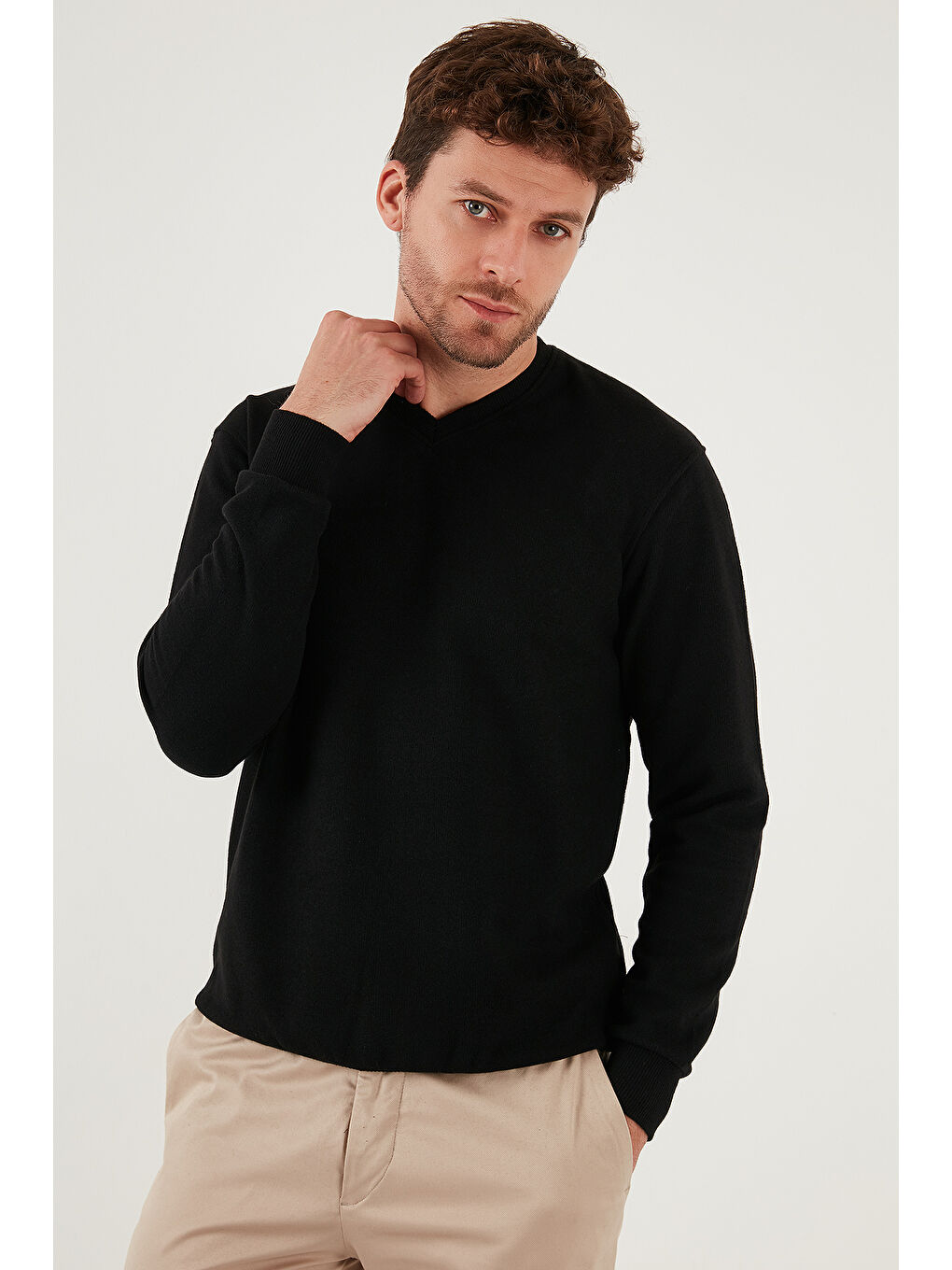 Siyah Pamuklu Regular Fit V Yaka Büyük Beden Kazak 456202-2