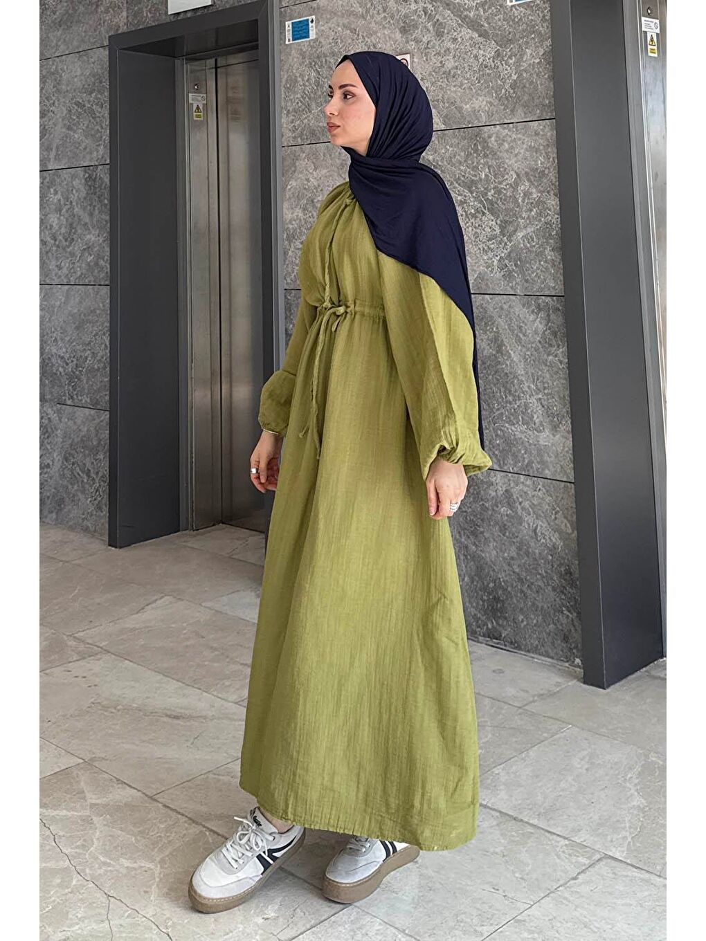 Balon Kol Bağlamalı Tesettür Elbise Yağ Yeşili-1