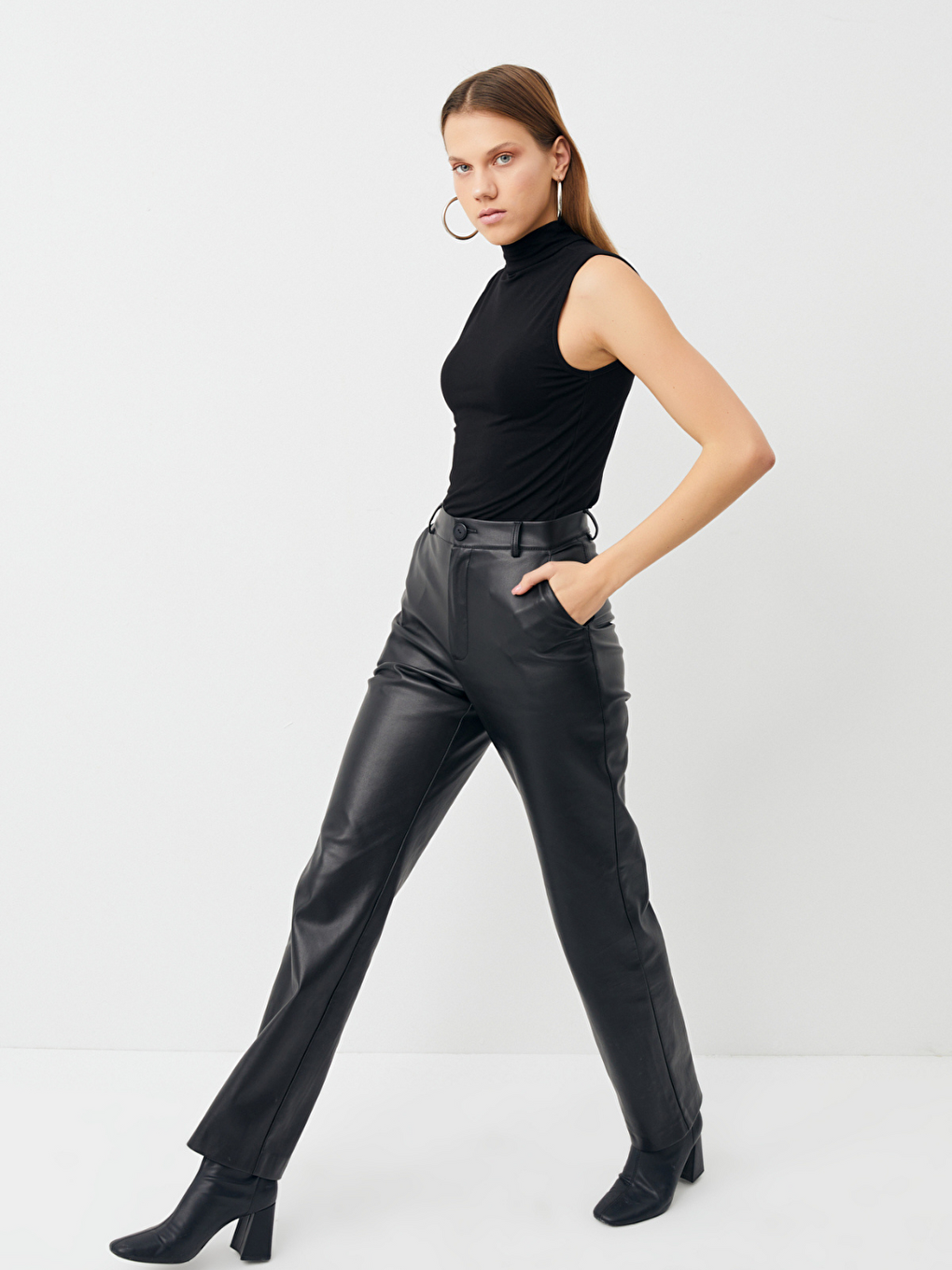 Kadın Siyah Kolsuz Body-2