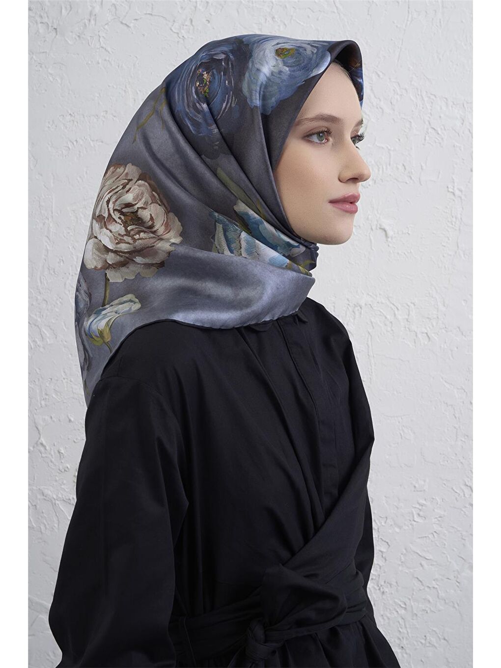 Karışık Çiçek Desenli Saf İpek Twill Eşarp 9419D 36