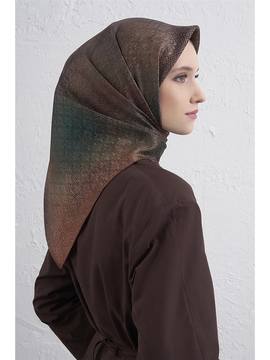 Kahverengi Klasik Desenli Saf İpek Twill Eşarp 9437D 12-2