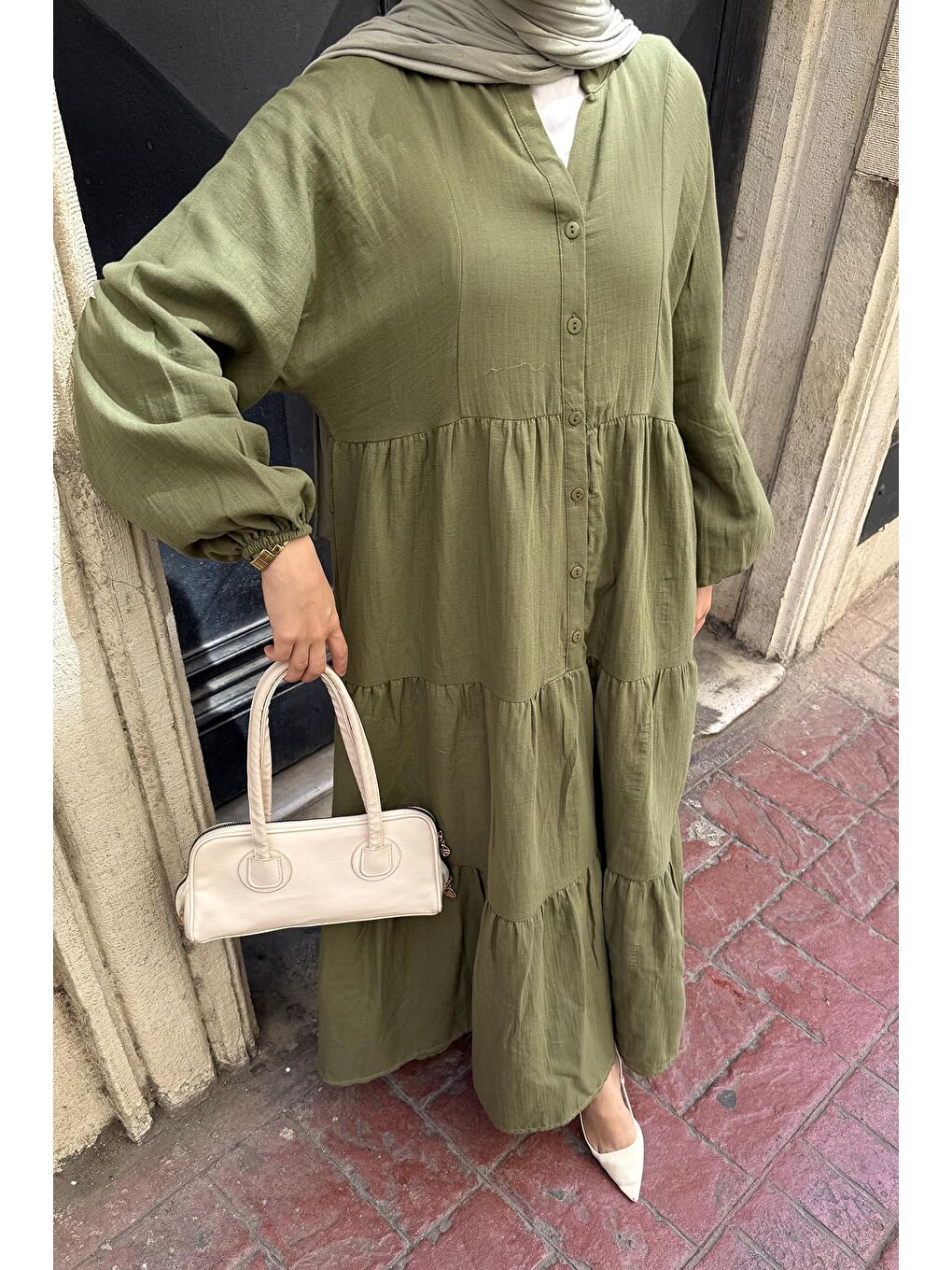 Ön Yarım Düğme Detaylı Müslin Kumaş Tesettür Elbise Haki-2