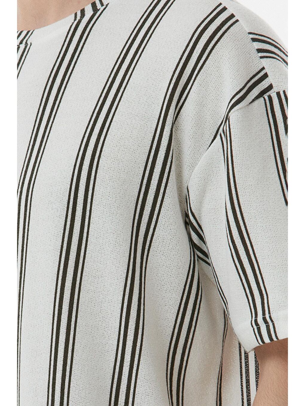 Haki Çizgili Bisiklet Yaka Oversize Tişört-3