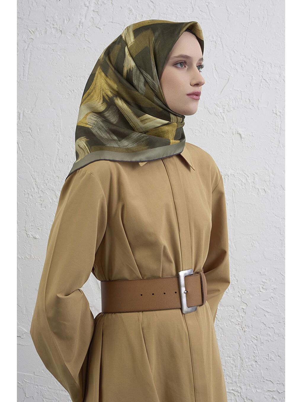 Karışık Geometrik Desenli Saf İpek Twill Eşarp 9413D 04-2