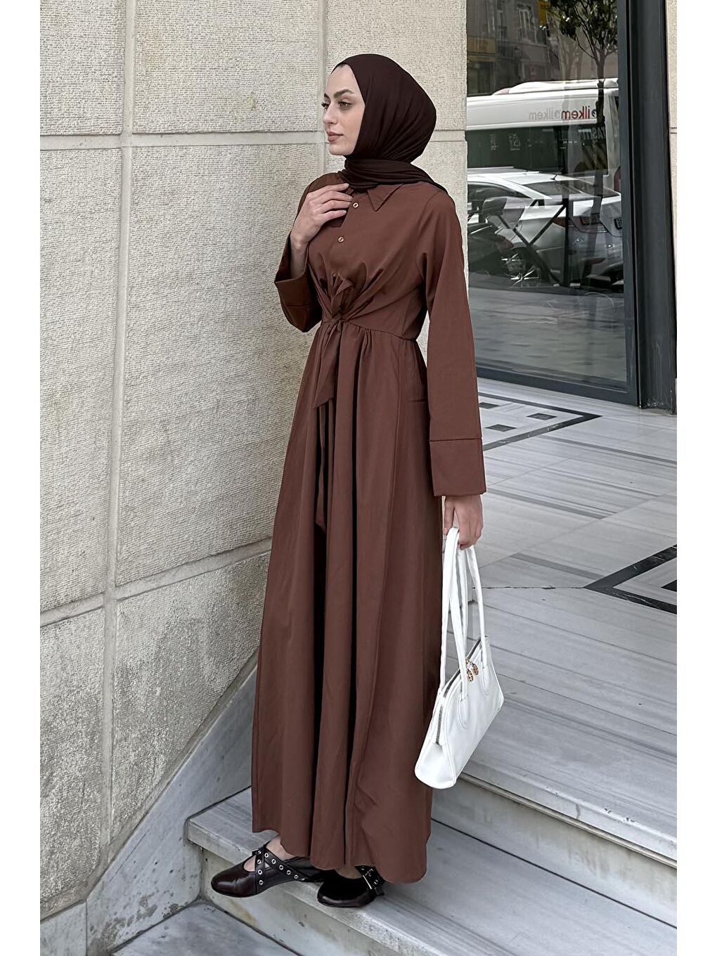 Ön Bağlama Detaylı Tesettür Elbise Acı Kahverengi-1