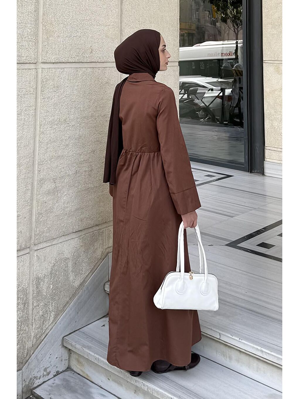 Ön Bağlama Detaylı Tesettür Elbise Acı Kahverengi-3