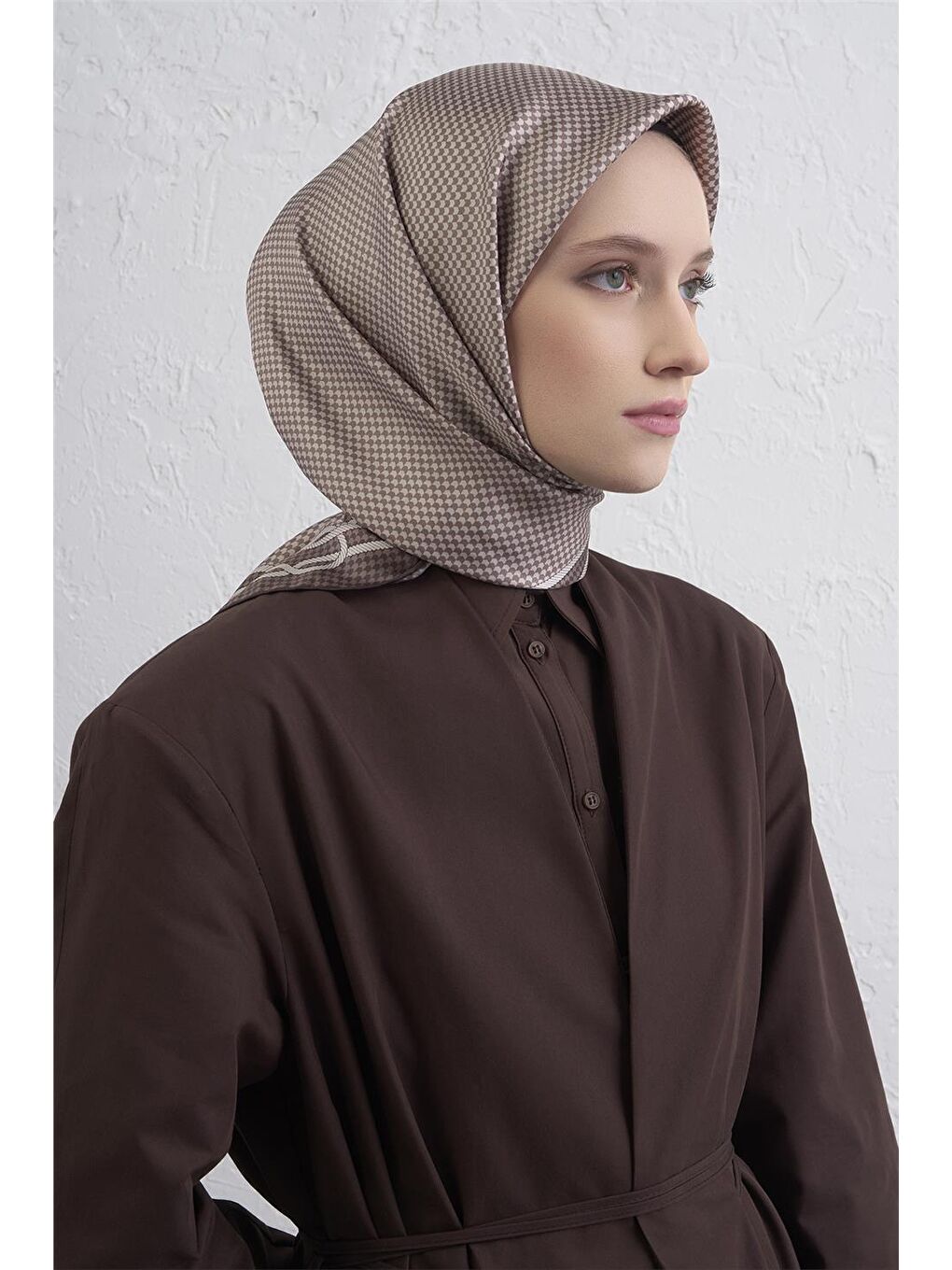 Kahverengi Klasik Desenli Saf İpek Twill Eşarp 9404D 05-1